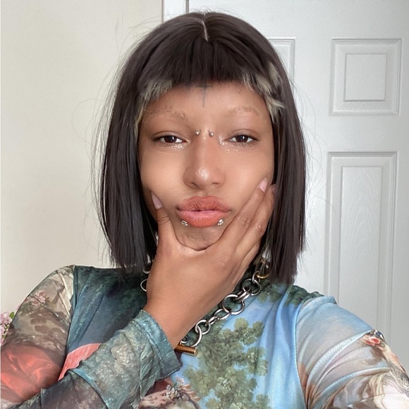 Meet your Posher, Racquel - Picture 3 of 8